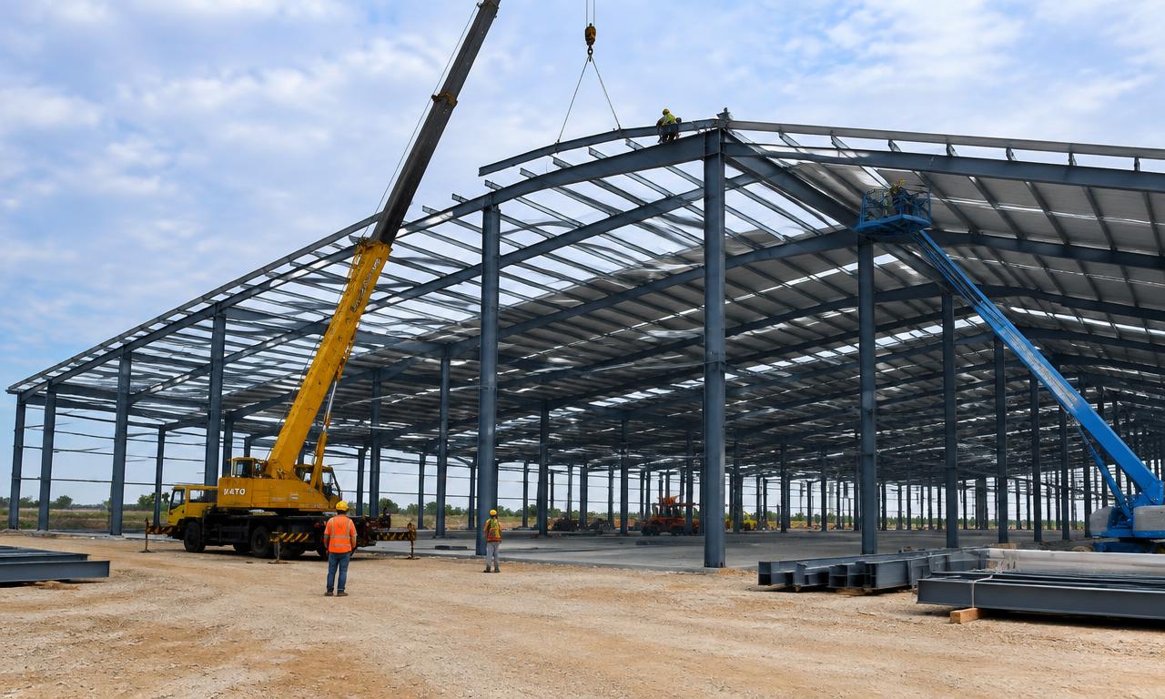 Galpão industrial em construção